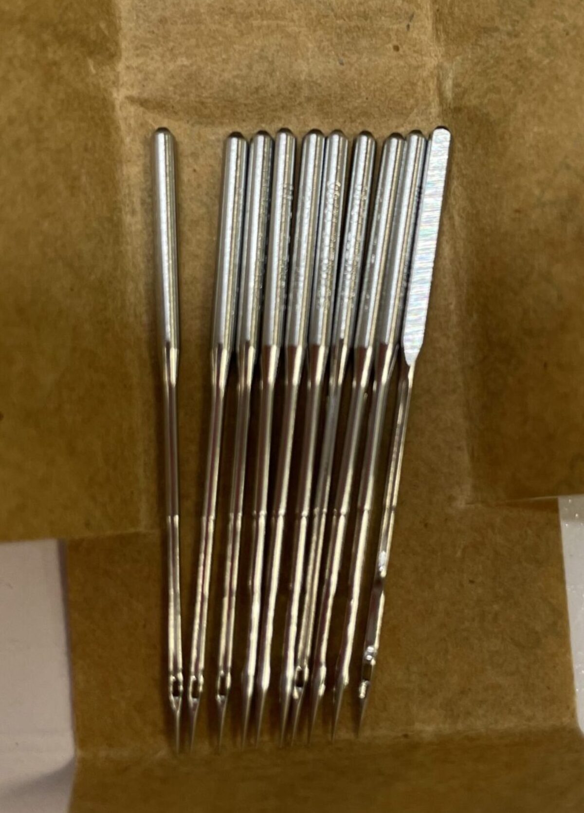 Singer Overlock Needles 2054 6Pk Size 90/14 - 14u 32A 234 344 544 +