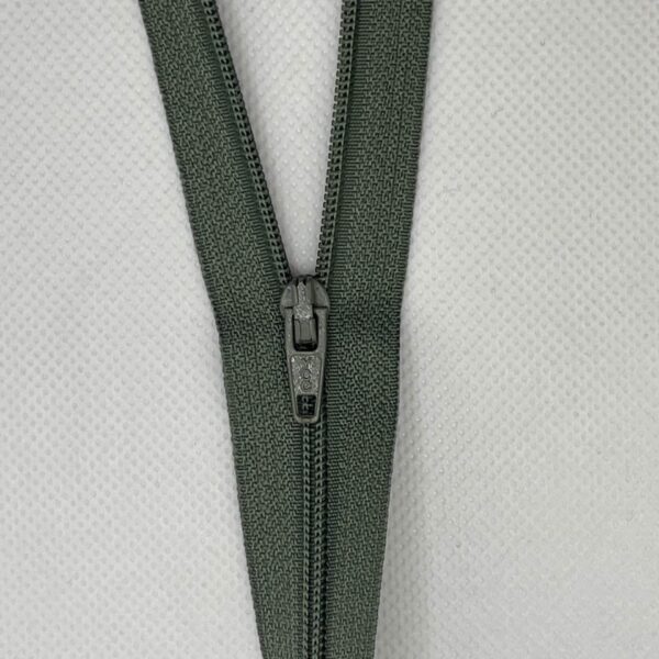 10inch / 25cm Dress zip - Light Green