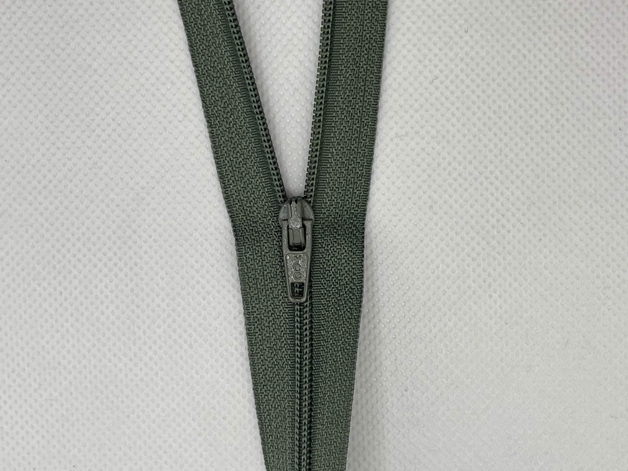 10inch / 25cm Dress zip - Light Green