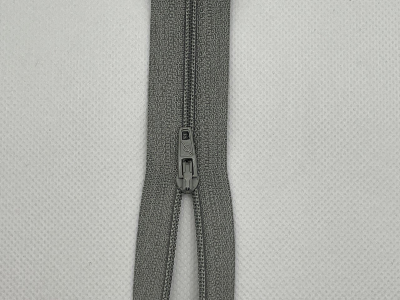 10inch / 25cm Dress zip - Light Grey