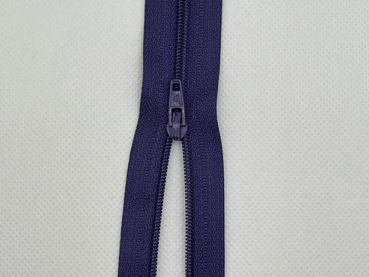 10inch / 25cm Dress zip - Purple