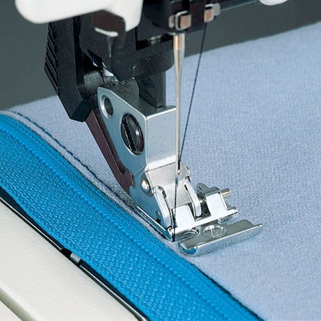 Pfaff Zipper Foot with IDT System