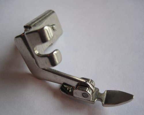 High Shanked Slant Hinged Zip Zipper Foot