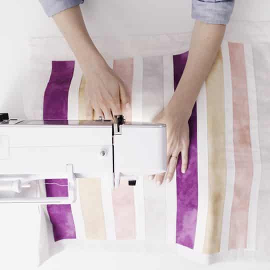 Bernina S-570qe Sewing Machine ** October Offer. Free Trolley Bag ** - Image 5