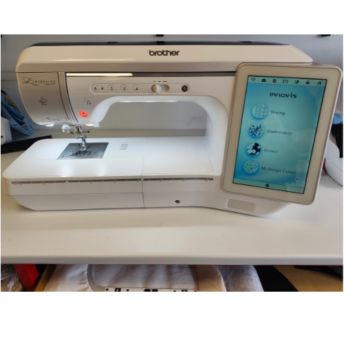 Pre Owned Brother Innov-is XP1 Luminaire Sewing & Embroidery Machine